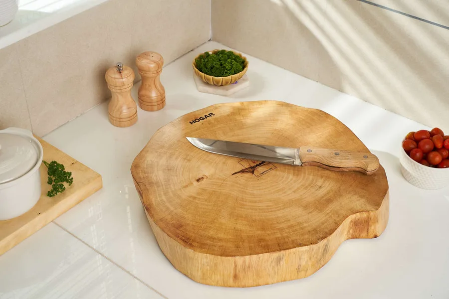 Round Tamarind Wood Cutting Board